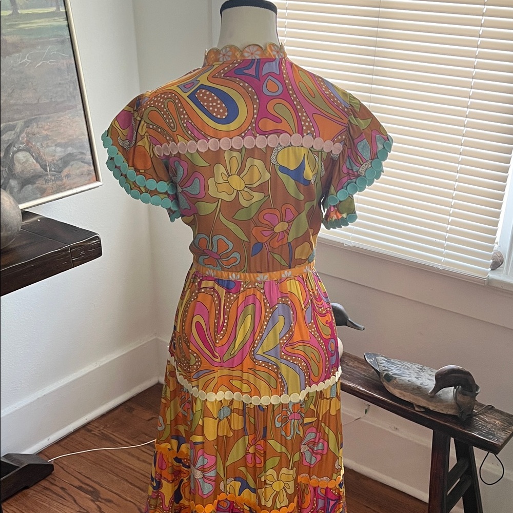 Vintage-Inspired Floral Midi Dress in Orange & Pink - Picture 6 of 14